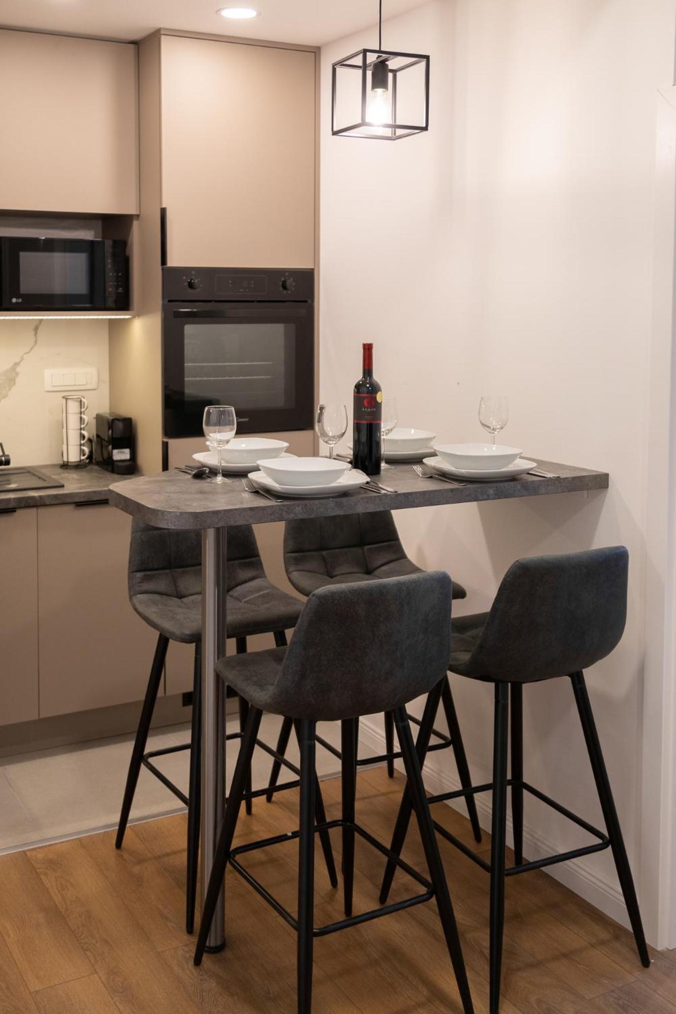 Design Park Residences - Stayflok